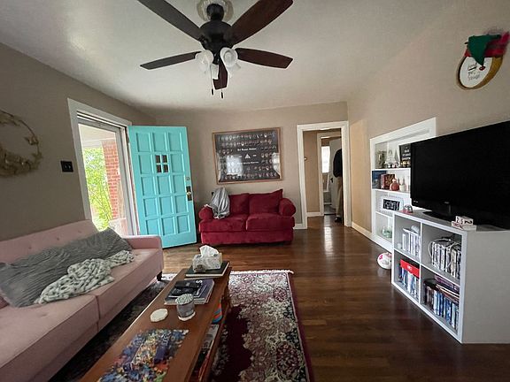 3rd image of 1210 Washington Blvd