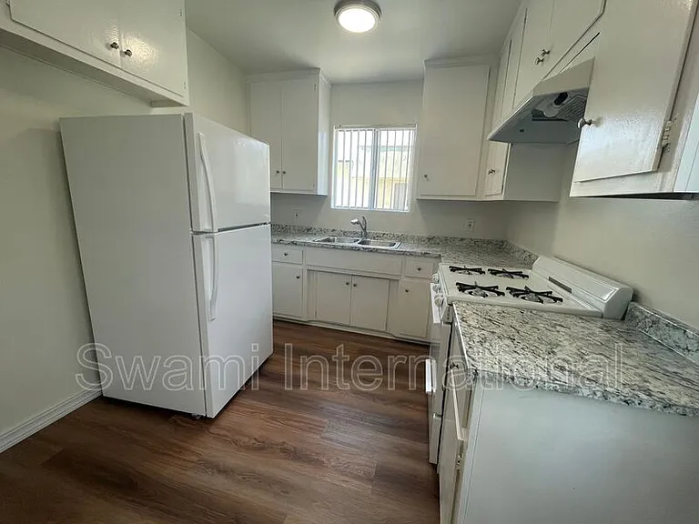 6100 11th Ave #4 — Photo 12
