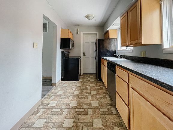 3rd image of 1619 W Gilbert St #D53882c67