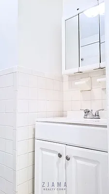 Rented by Zjama Realty Corp | media 17