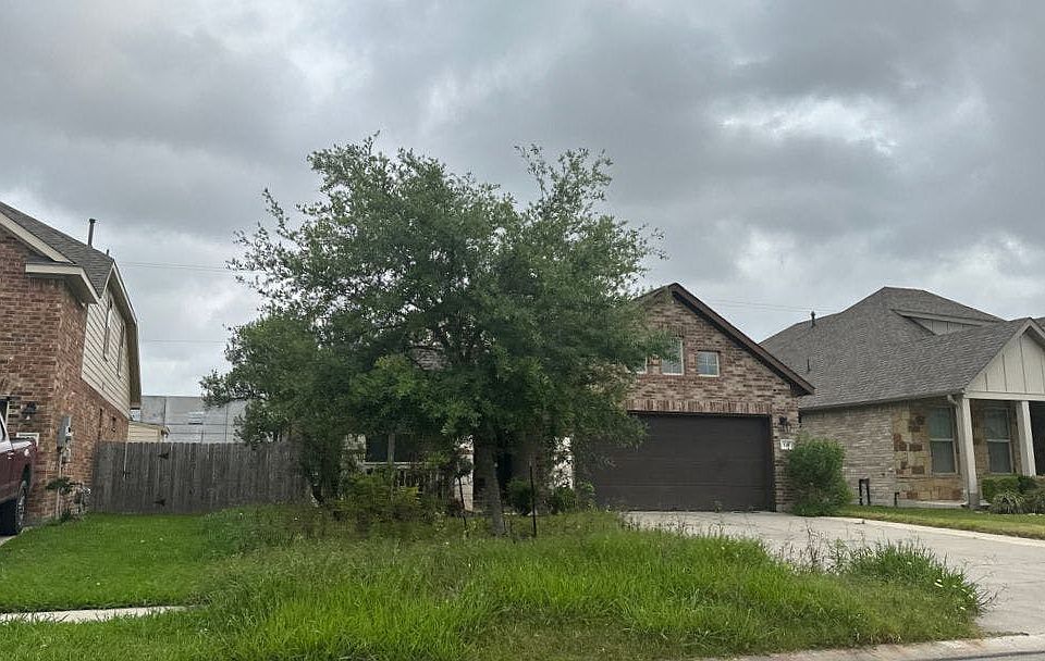 2nd image of 118 Bayside Crossing Dr