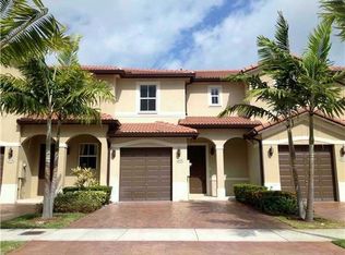 1022 NE 207th Ter, Miami, FL 33179