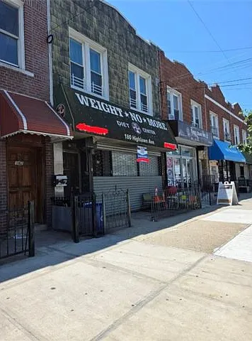 180 Highlawn Ave