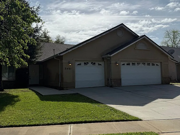 3481 Cockerill Dr — Photo 2