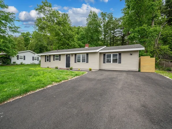 176 Kathleen Rd, Brockton, MA 02302