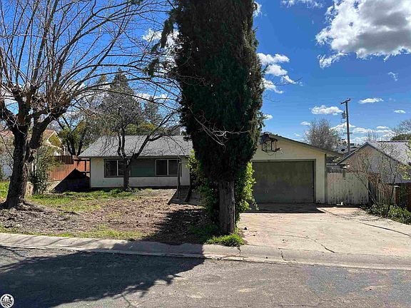 2nd image of 10561 Suzanne Ct