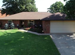 132 N Jackson Ave, Weatherford, OK 73096