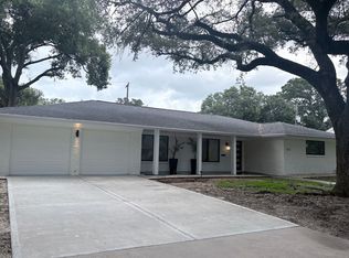 704 Fleetwood St, Baytown, TX 77520