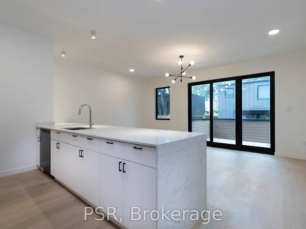 60 Jones Ave Unit C, Toronto, ON M4M 2Z8