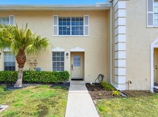 210 Foxtail Dr APT F, Greenacres, FL 33415