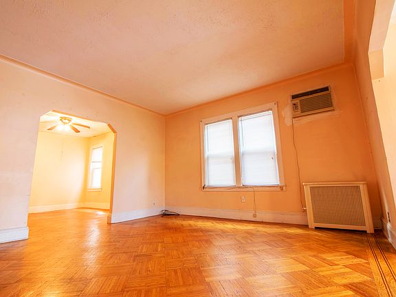 4th image of 7717 10th Ave