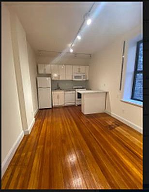 1st image of 231 E 50th St #36
