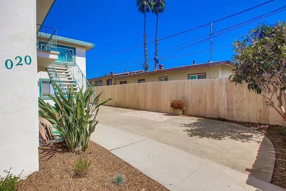 2 bed, 800 sqft, $2,650 — Photo 2
