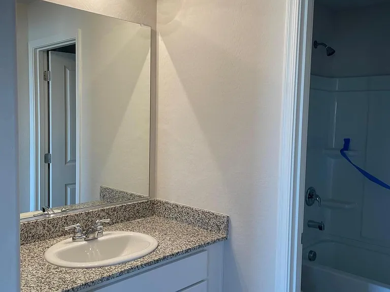 2062 E Julian Dr — Photo 7