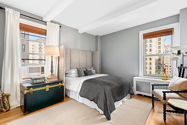 Sold by Compass | media 5