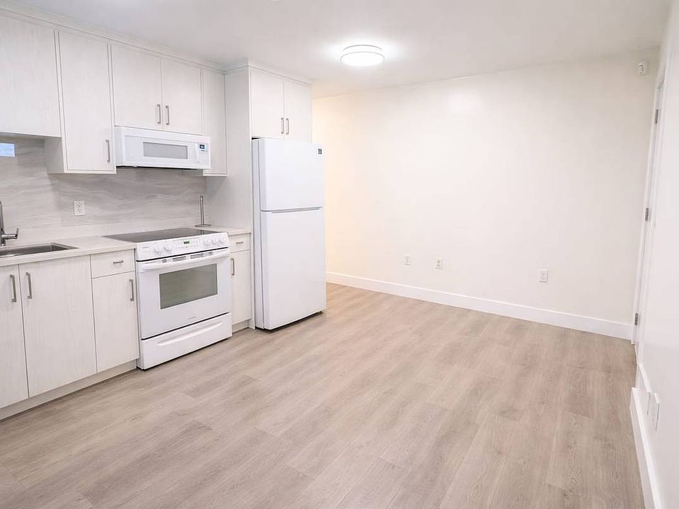 1st image of 3324 E 2nd Ave #1