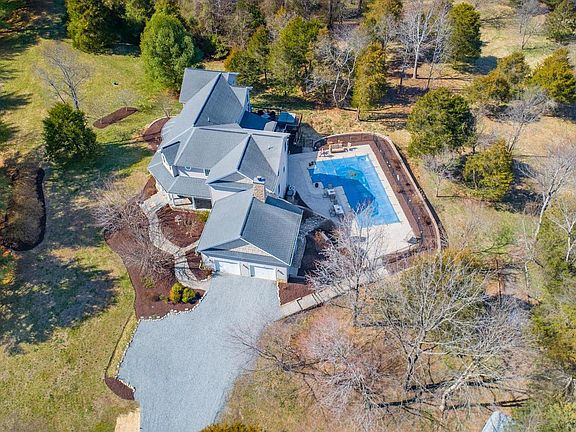 5th image of 7225 Snow Hill Dr