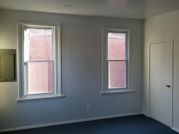 5th image of 5025 Penn St #C