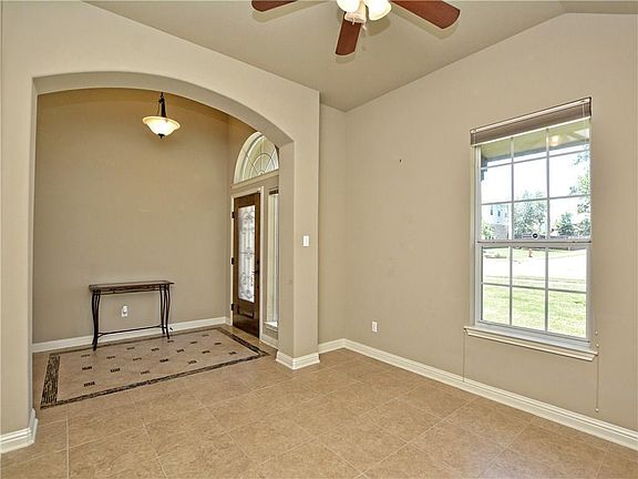 5th image of 601 Spanish Mustang Dr
