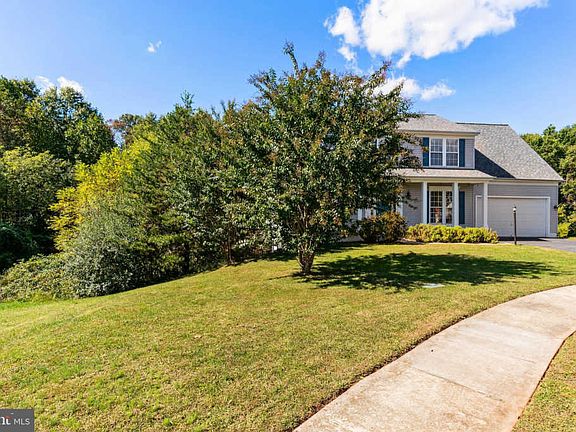 3rd image of 10528 Wharfdale Pl