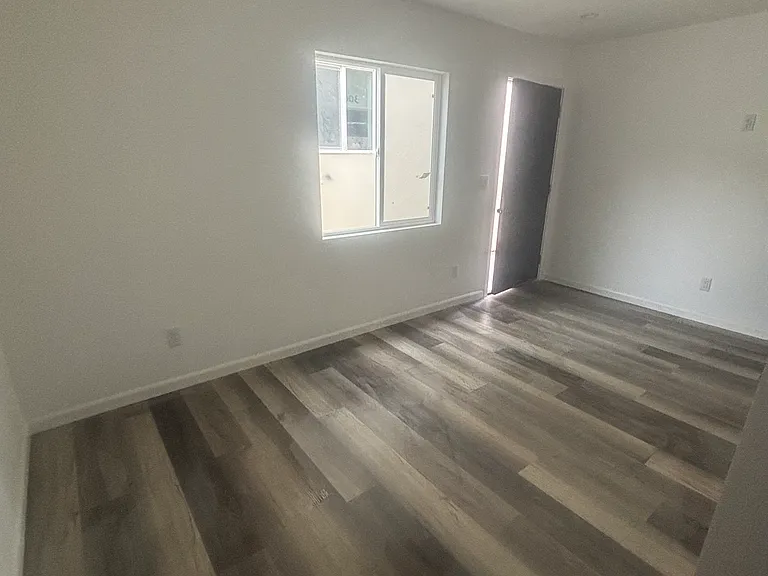 3006 S Palm Grove Ave #3 — Photo 9