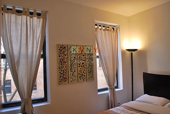 Rented by KVNY Soho | media 50