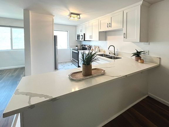 4th image of 418 S Palm Dr APT 2