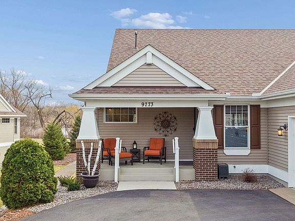 3rd image of 9773 Wedgewood Cir