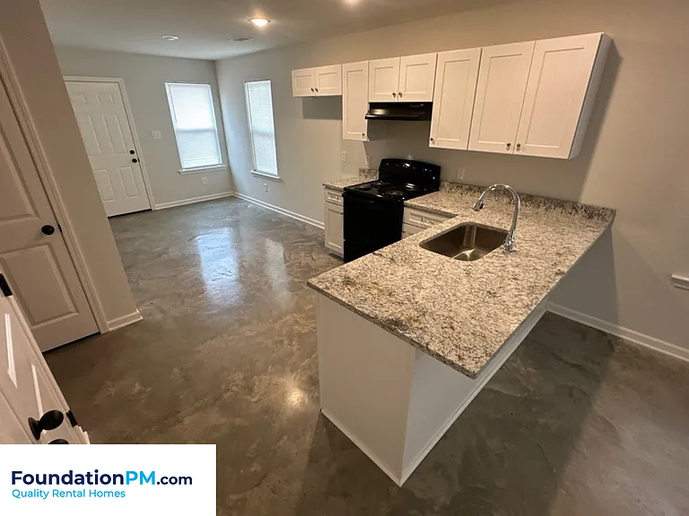 2504 Sl Henry St — Photo 1