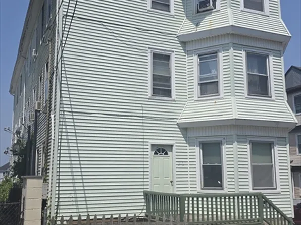 311-315 Mulberry St, Fall River, MA 02721