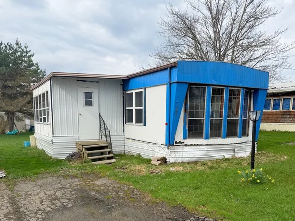 71 High Acres #142, Bemus Pt, NY 14712