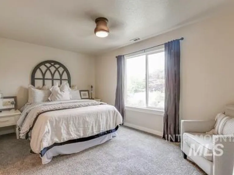 2251 S Amy Ave — Photo 2
