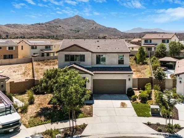 3072 Charger Ct, Hemet, CA 92543