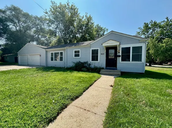 653 Elgin Ave, Elgin, IL 60120