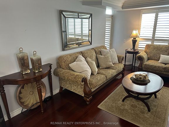 3rd image of 35 Kingsbridge Garden Cir W #711
