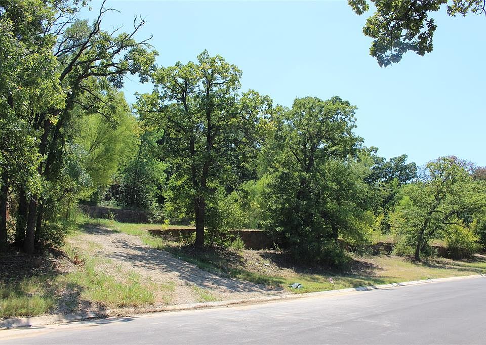 1st image of 607 Frontier Ct Lot 48R