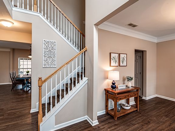 5th image of 412 Mountain Mist Dr