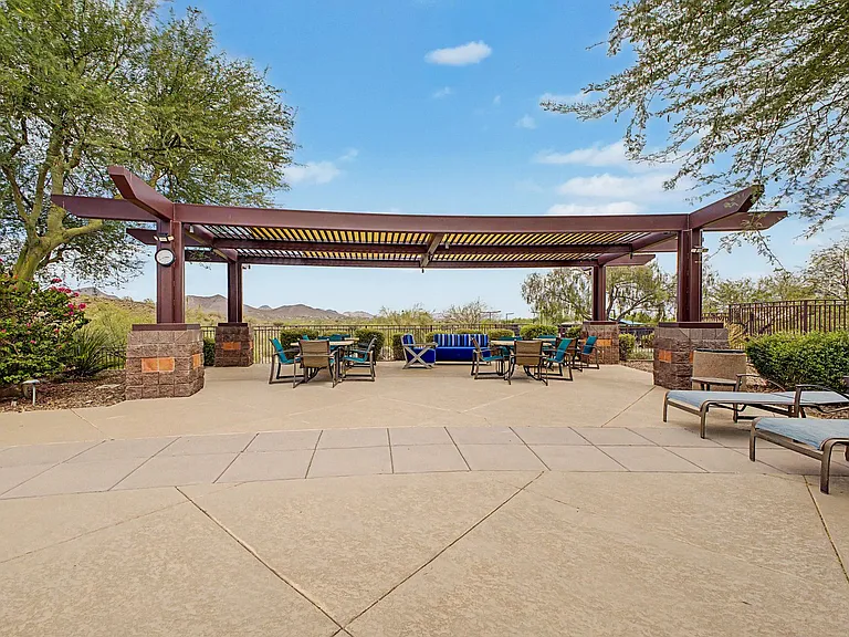 1676 W Morse Dr — Photo 39