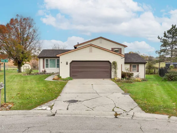 911 Doris Dr, Wauseon, OH 43567