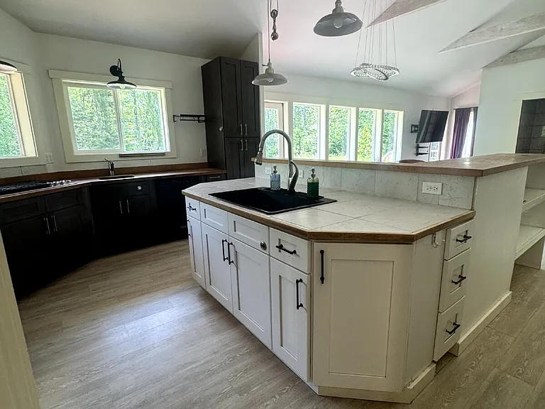 65B Mount Entrance Rd — Photo 8