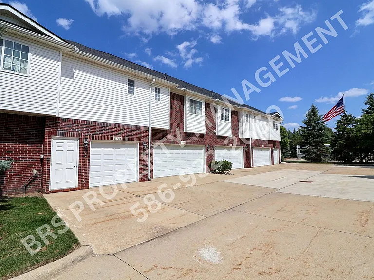 14389 Moravian Manor Cir — Photo 20