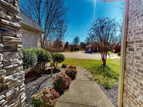 3rd image of 3102 Shropshire Ct