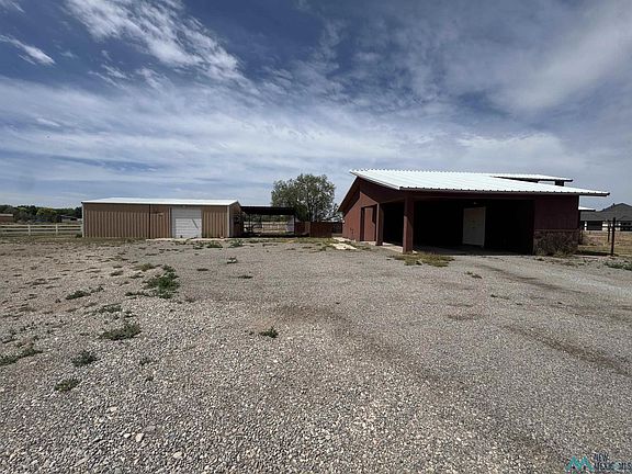 2nd image of 2504 Quarter Horse Dr