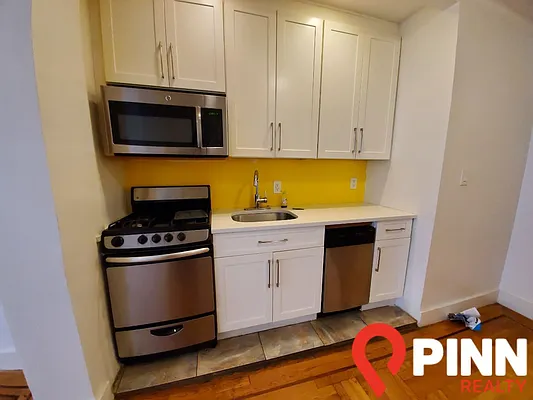 Rented by Pinn Realty | media 2