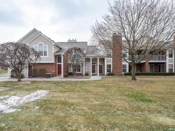 4287 Berkshire Dr, Sterling Heights, MI 48314
