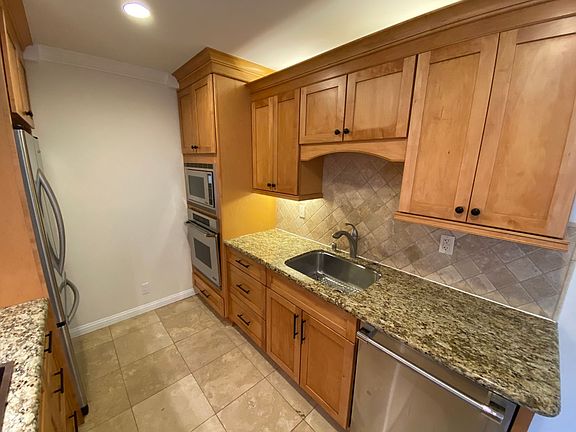 2nd image of 1441 Marchbanks Dr APT 2