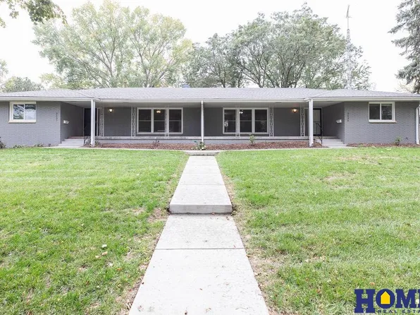 2535 Saint Thomas Dr, Lincoln, NE 68502