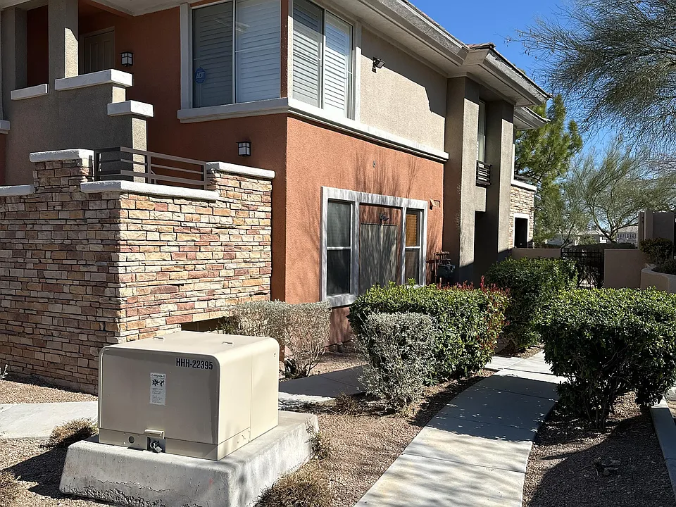 664 Peachy Canyon Cir #1-104