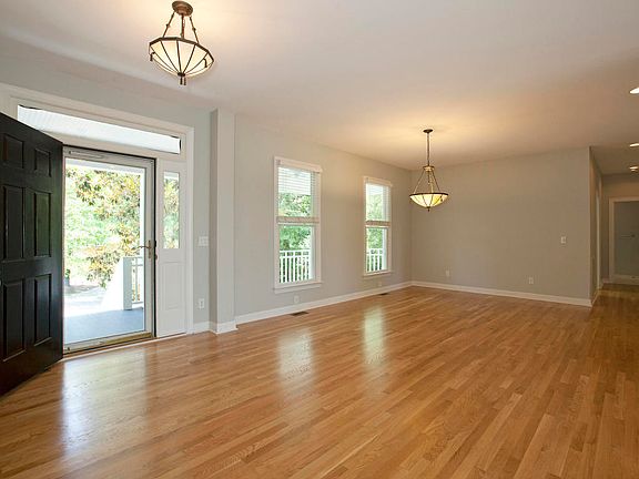 4th image of 1115 Upper Reach Dr