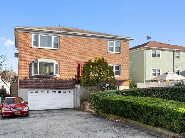 15 Bryn Mawr Place, Yonkers, NY 10701